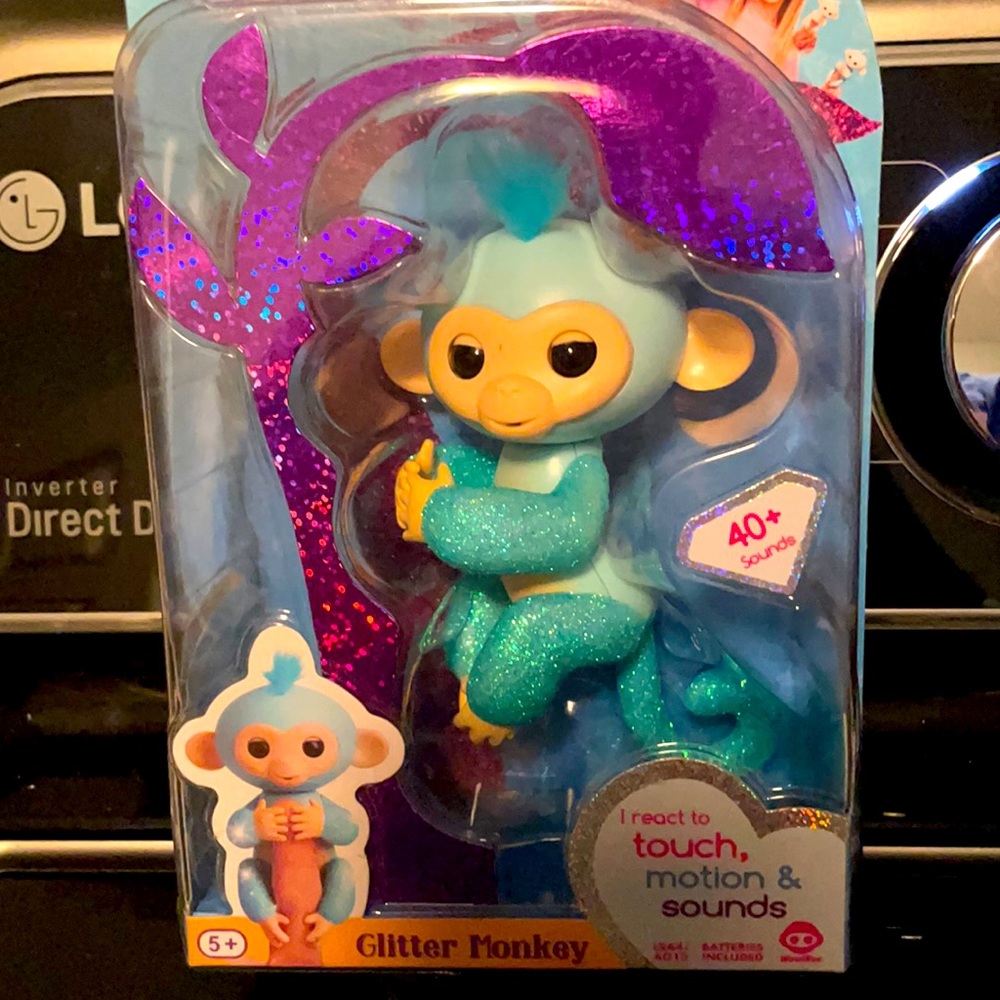 Fingerlings Glitter Monkey NIB